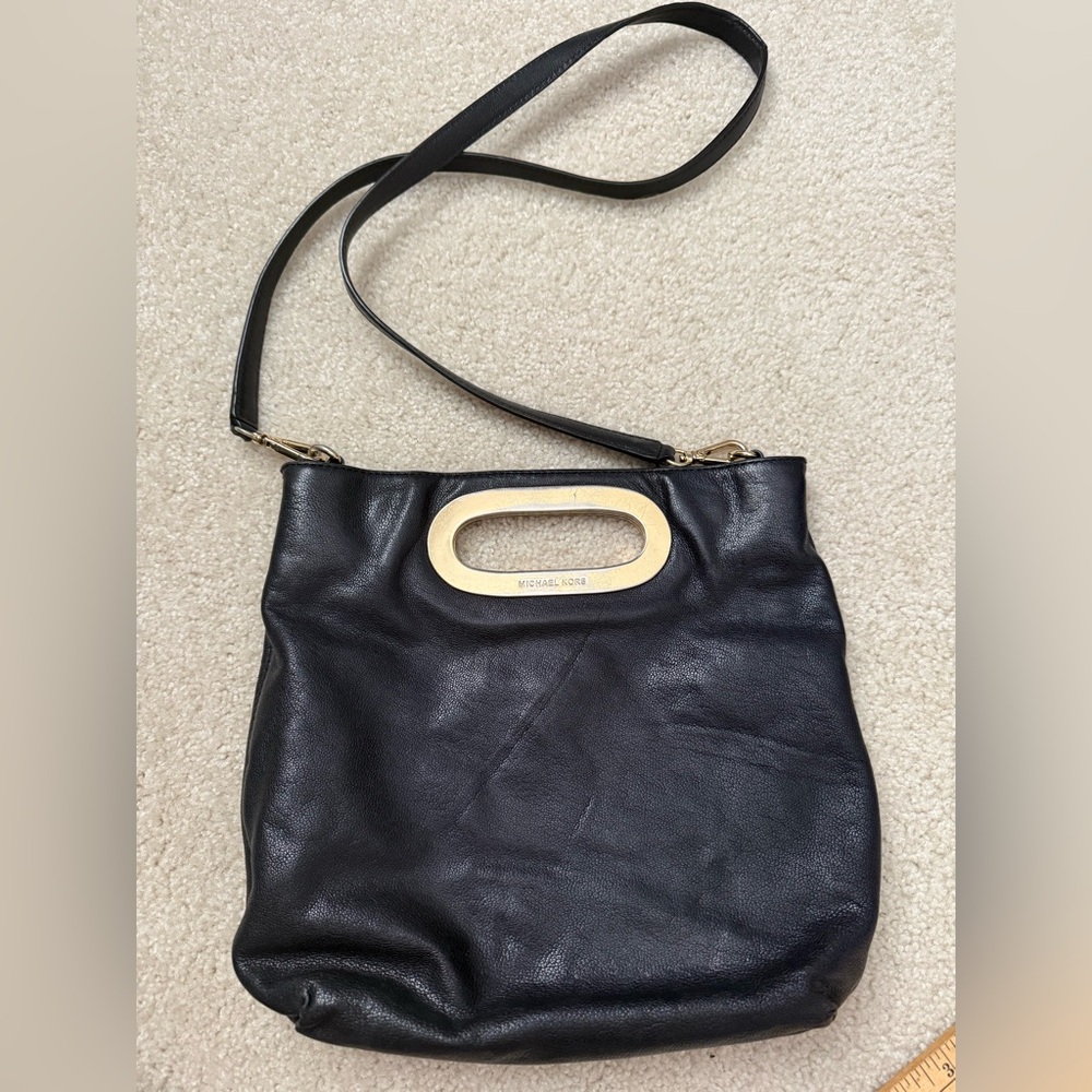 Michael Kors Berkeley Black Leather Shoulder Bag - Picture 2 of 10